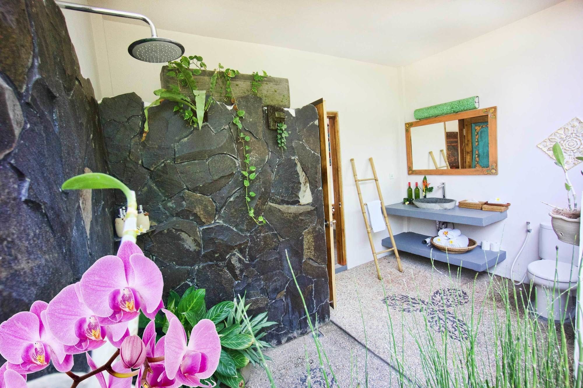 Floating Leaf Eco-Luxury Retreat Hotel Sukawati  Ngoại thất bức ảnh